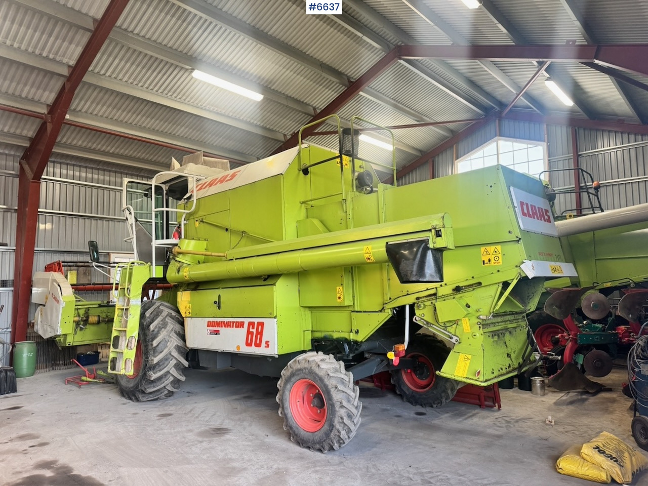 1999 Claas Dominator 68 S combine harvester with twin wheels. Well-maintained / Recently upgraded! - Cosechadora de granos: foto 4 1999 Claas Dominator 68 S combine harvester with twin wheels. Well-maintained / Recently upgraded! - Cosechadora de granos: foto 4