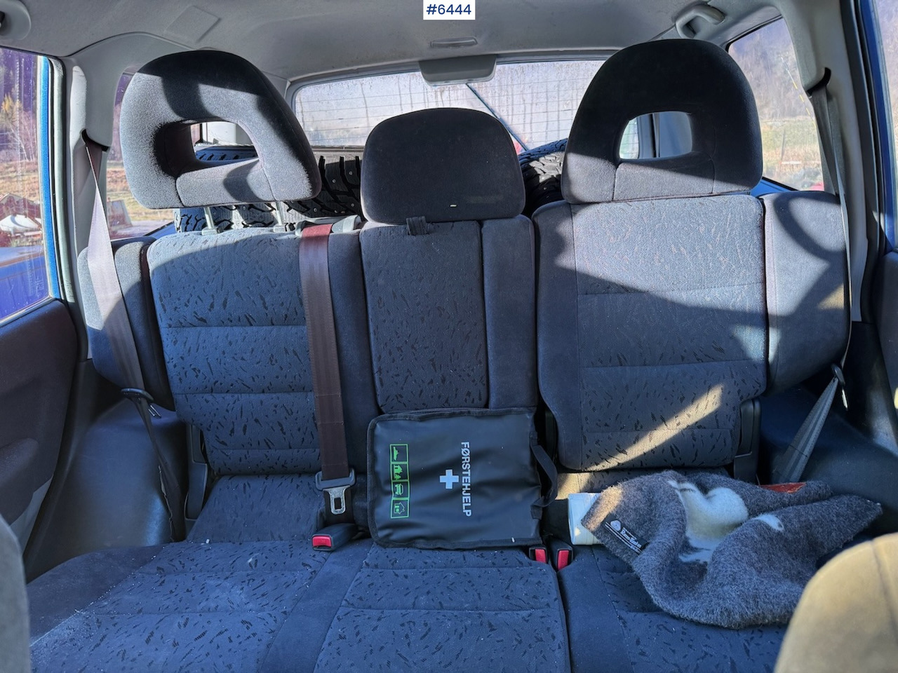 Coche 2000 Mitsubishi Pajero GLX with 7 seats: foto 15