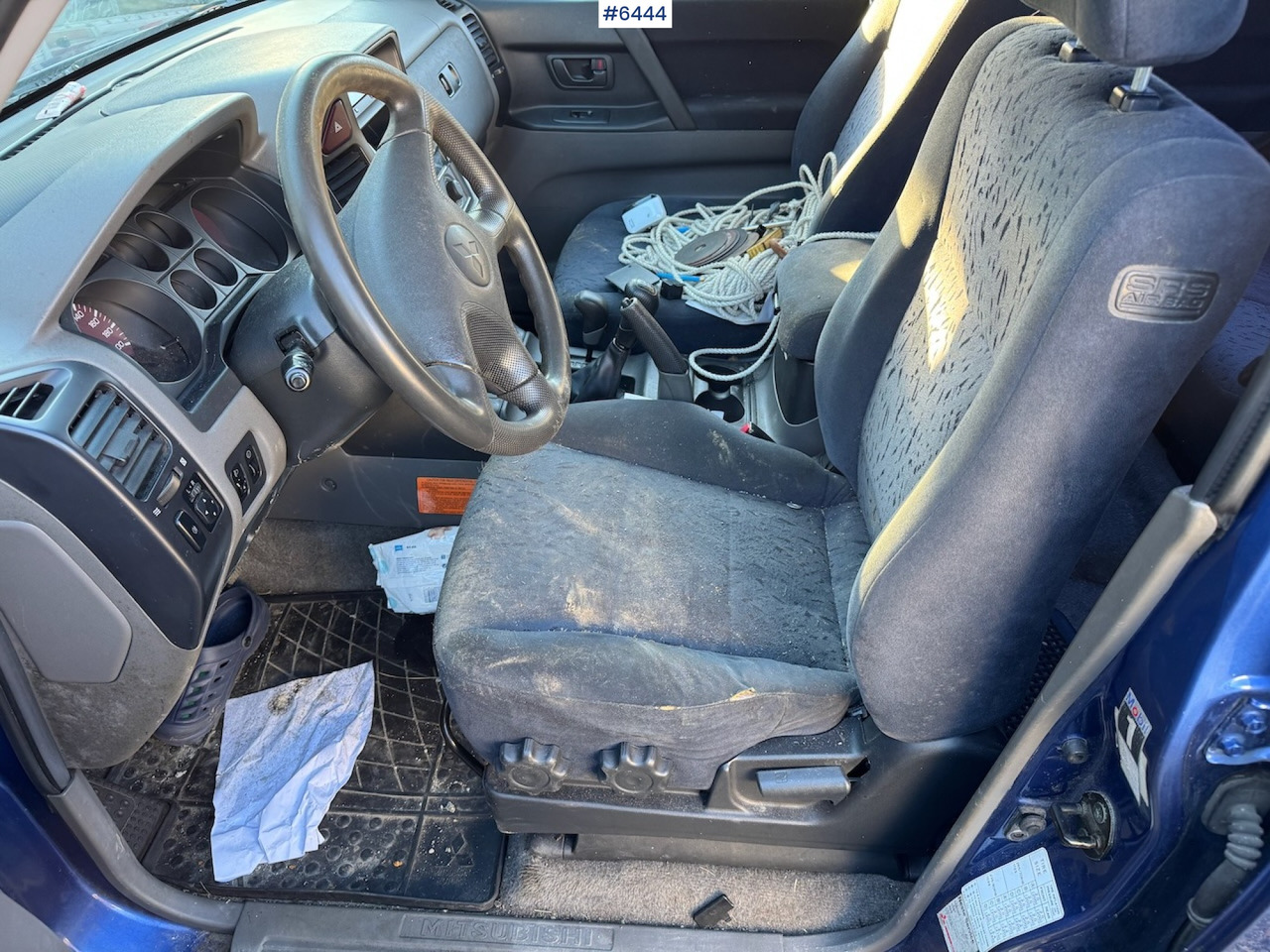 Coche 2000 Mitsubishi Pajero GLX with 7 seats: foto 9