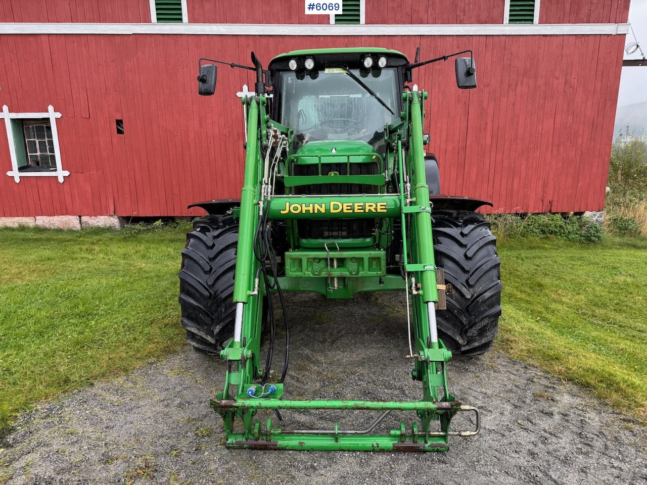 2006 John Deere 6320 w/ front loader, bucket, grapple, pallet fork and chains. Low hours!! - Tractor: foto 5 2006 John Deere 6320 w/ front loader, bucket, grapple, pallet fork and chains. Low hours!! - Tractor: foto 5