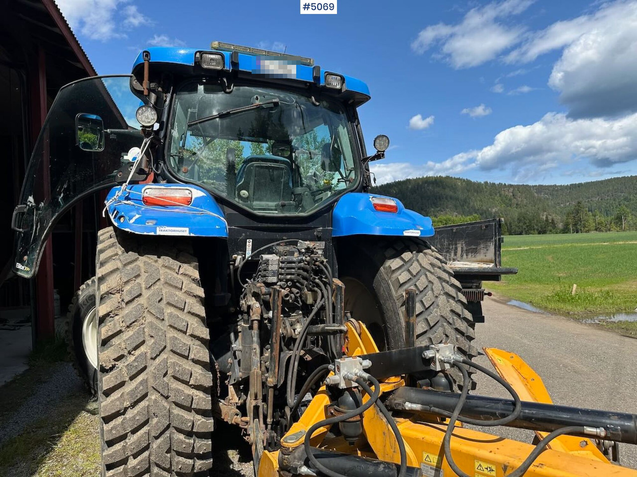 Tractor 2009 New Holland T6040 SS w/ Trima front loader: foto 19 Tractor 2009 New Holland T6040 SS w/ Trima front loader: foto 19