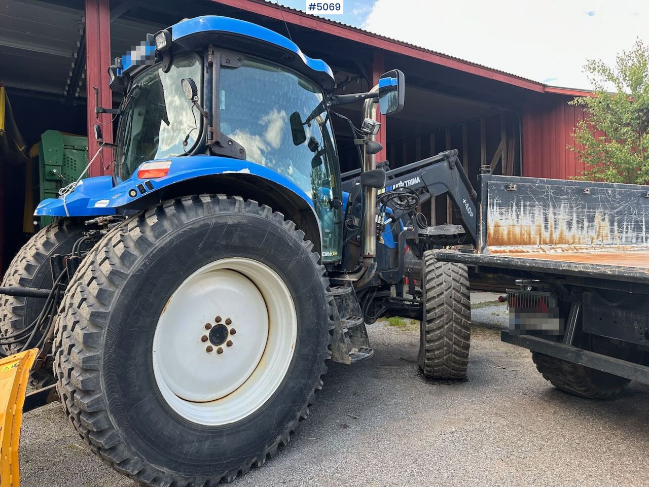 Tractor 2009 New Holland T6040 SS w/ Trima front loader: foto 14 Tractor 2009 New Holland T6040 SS w/ Trima front loader: foto 14