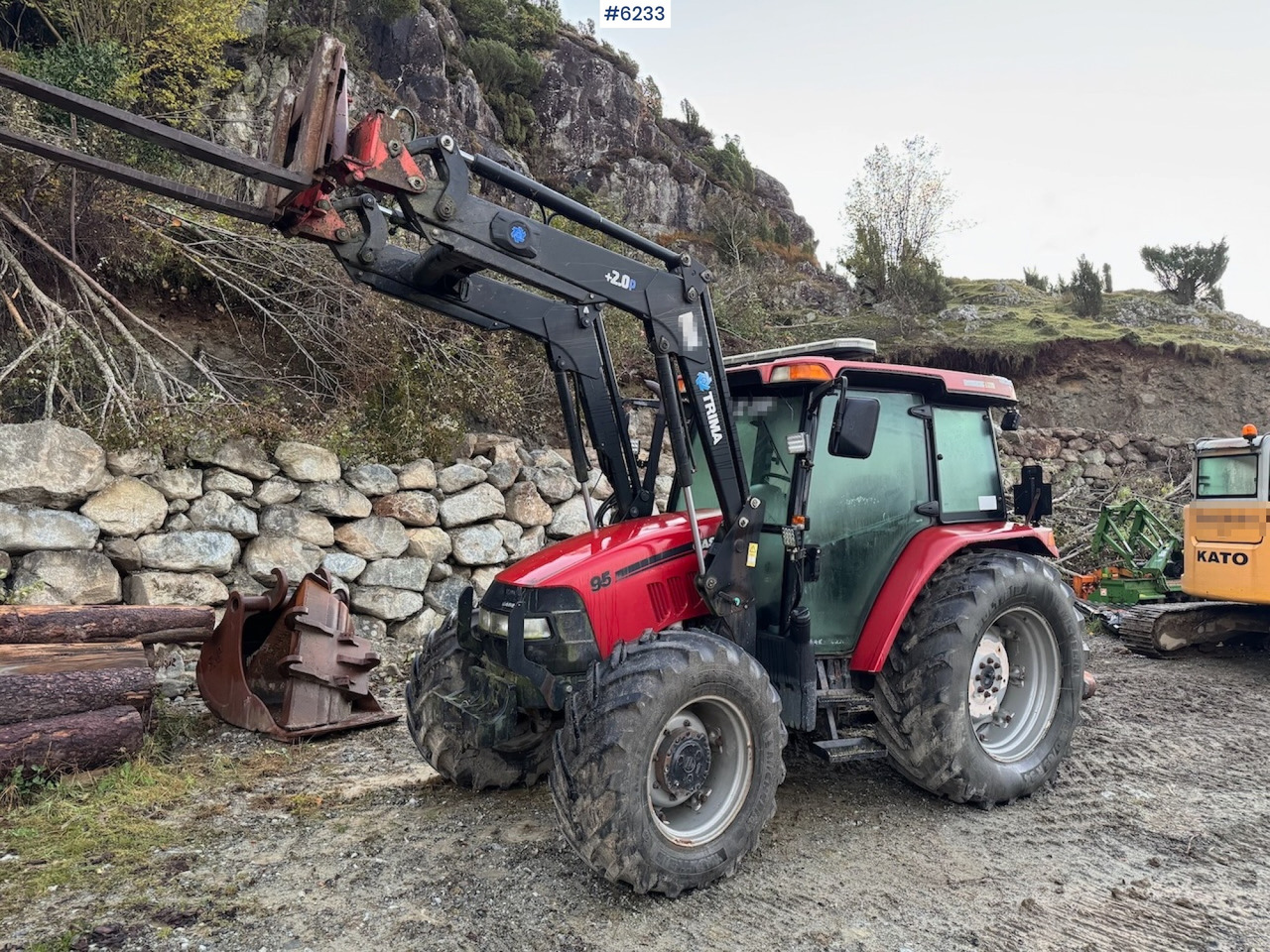 2010 Case IH JXU 95 w/ front loader. - Tractor: foto 1 2010 Case IH JXU 95 w/ front loader. - Tractor: foto 1