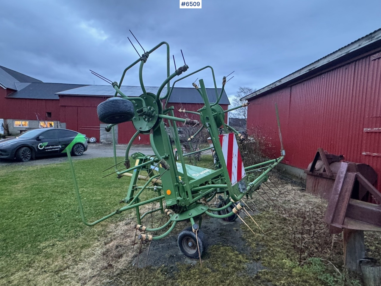 2011 Krone KW 5.52 tedder - Maquinaria de henificación: foto 3 2011 Krone KW 5.52 tedder - Maquinaria de henificación: foto 3