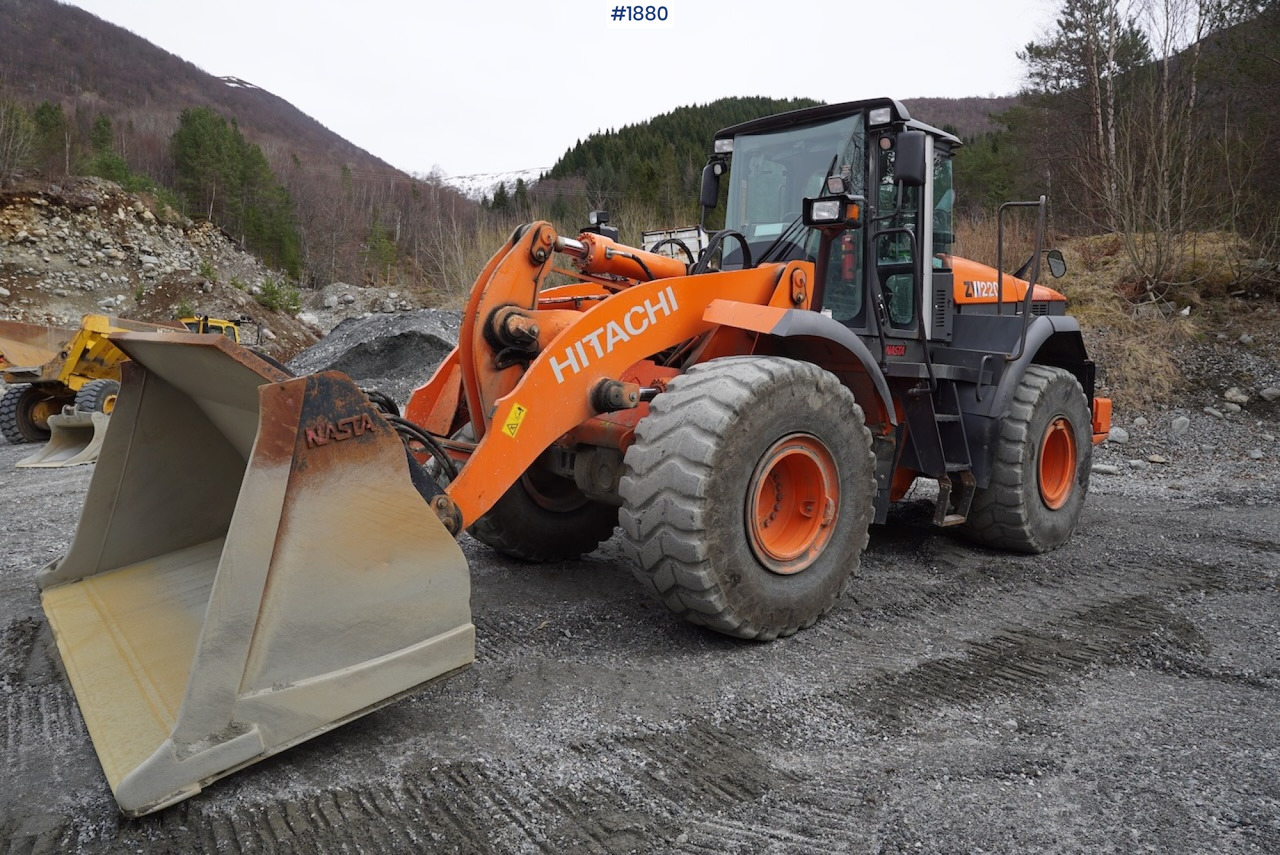 2012 Hitachi ZW220 - Cargadora de ruedas: foto 2 2012 Hitachi ZW220 - Cargadora de ruedas: foto 2
