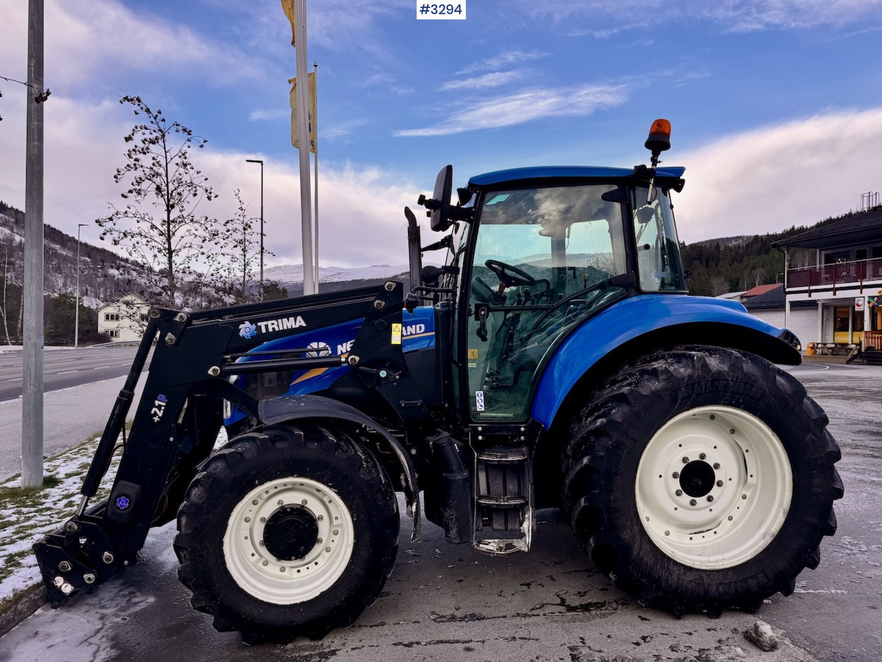 2013 New Holland T5.95 with Trima +2.1P Front Loader. New Engine! - Tractor: foto 2 2013 New Holland T5.95 with Trima +2.1P Front Loader. New Engine! - Tractor: foto 2