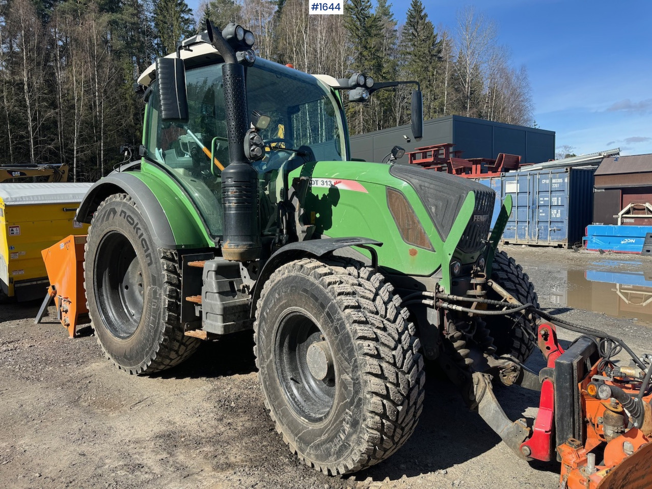 2015 Fendt 313S4 Traktor w/ front loader - Tractor: foto 1 2015 Fendt 313S4 Traktor w/ front loader - Tractor: foto 1