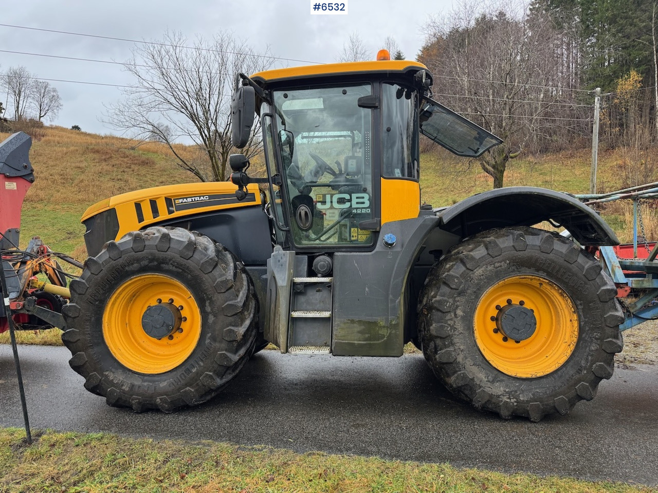 2015 JCB Fastrack 4220 w/ front hydraulics, front PTO and plow plate. Low hours! - Tractor: foto 4 2015 JCB Fastrack 4220 w/ front hydraulics, front PTO and plow plate. Low hours! - Tractor: foto 4