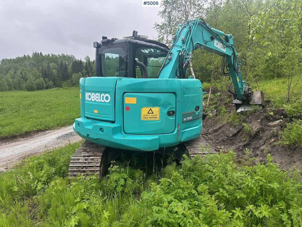 2016 Kobelco SK75SR-3E excavator w/ 2 buckets, rototilt and factory new engine - Excavadora: foto 5 2016 Kobelco SK75SR-3E excavator w/ 2 buckets, rototilt and factory new engine - Excavadora: foto 5