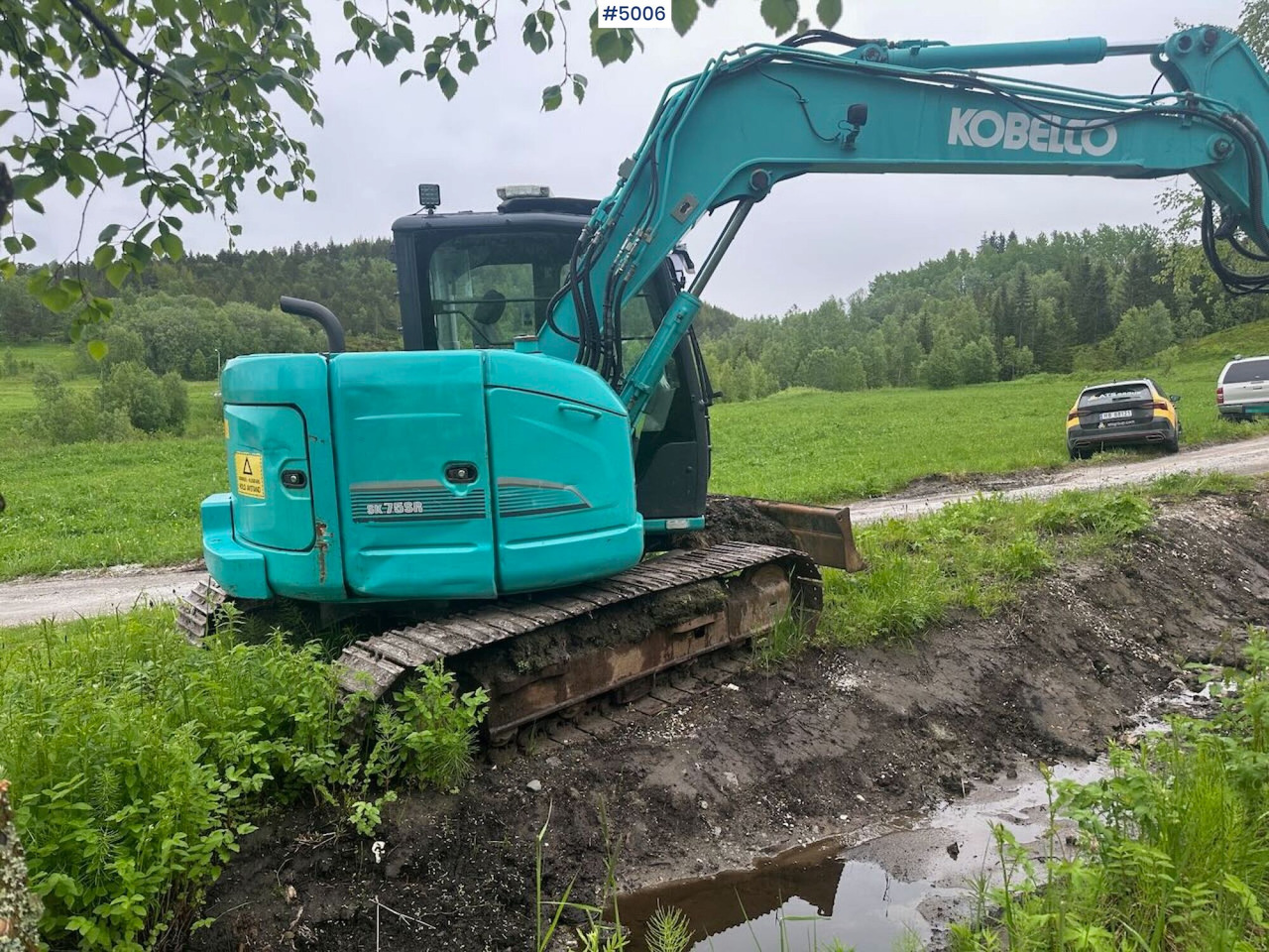 2016 Kobelco SK75SR-3E excavator w/ 2 buckets, rototilt and factory new engine - Excavadora: foto 2 2016 Kobelco SK75SR-3E excavator w/ 2 buckets, rototilt and factory new engine - Excavadora: foto 2