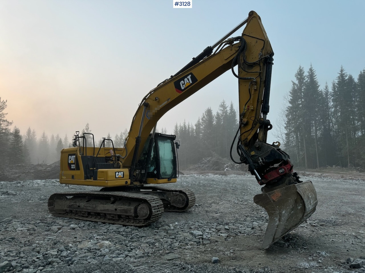 2018 Cat 323-07 with rototilt, grading bucket, and digging bucket - Excavadora: foto 5 2018 Cat 323-07 with rototilt, grading bucket, and digging bucket - Excavadora: foto 5