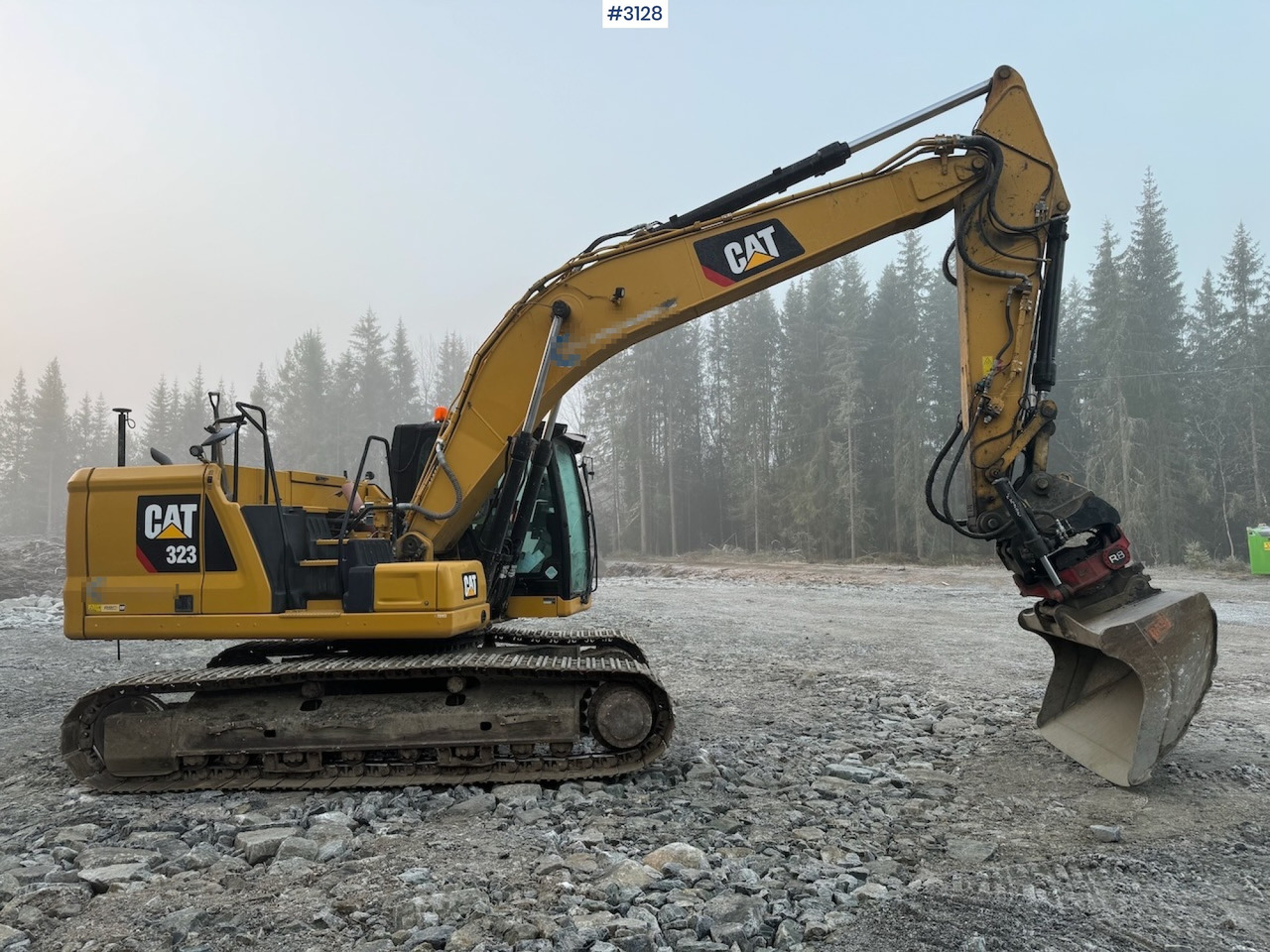 2018 Cat 323-07 with rototilt, grading bucket, and digging bucket - Excavadora: foto 4 2018 Cat 323-07 with rototilt, grading bucket, and digging bucket - Excavadora: foto 4