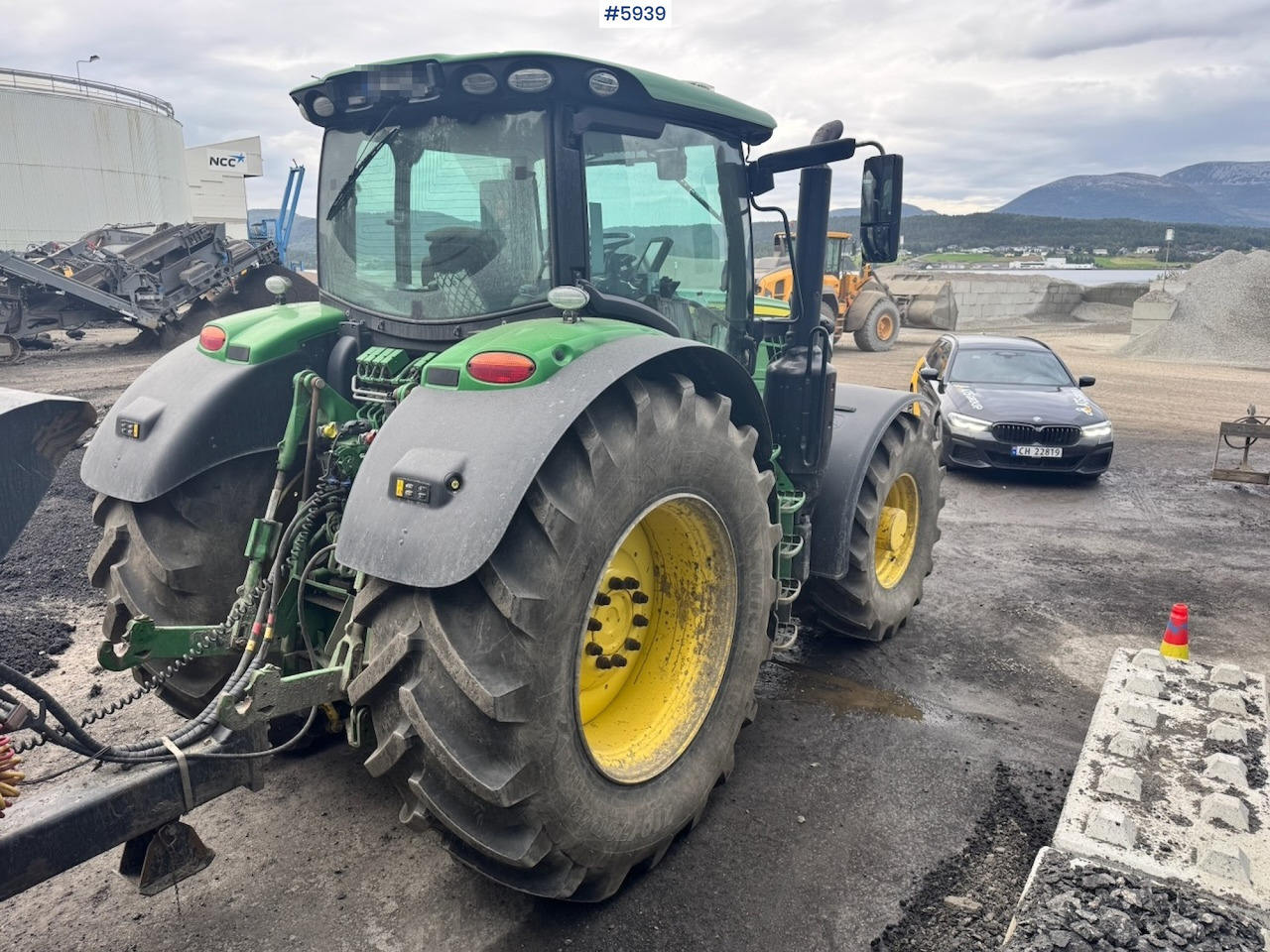 2020 John Deere 6215R w/ Front PTO and hydraulics. 2 sets of tires. - Tractor: foto 5 2020 John Deere 6215R w/ Front PTO and hydraulics. 2 sets of tires. - Tractor: foto 5