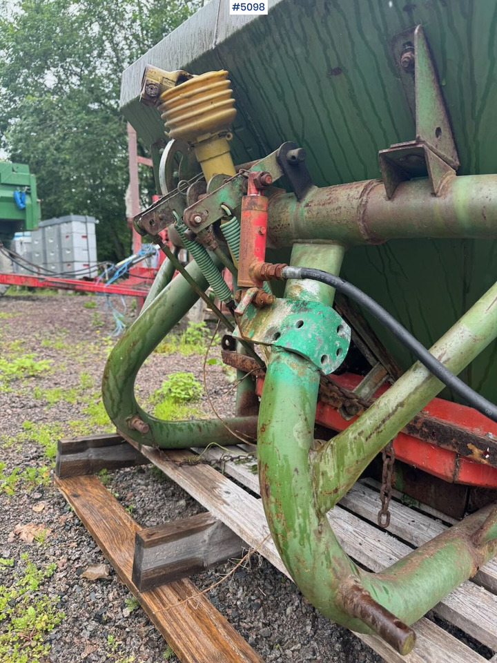 Amazone ZA-F 803 Repair object - Esparcidor de fertilizantes: foto 4 Amazone ZA-F 803 Repair object - Esparcidor de fertilizantes: foto 4