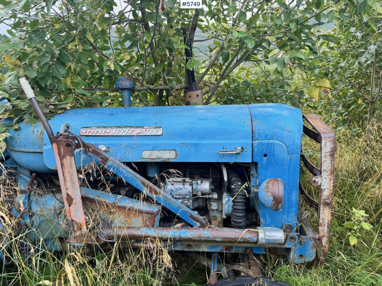 Ca. 1961 Fordson Super Major 4×2 Tractor w/ Bucket - Tractor: foto 4 Ca. 1961 Fordson Super Major 4×2 Tractor w/ Bucket - Tractor: foto 4