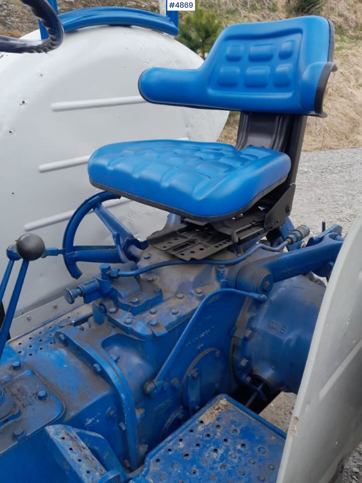 Tractor Ca. 1970 Ford 4000 4x2: foto 6