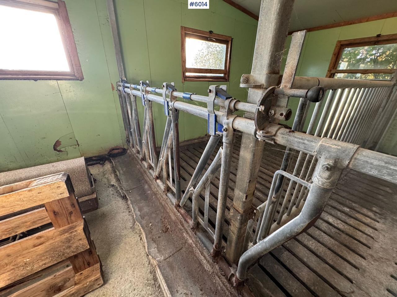 Maquinaria ganadera Catchment fronts and gates – space for 20–25 cows: foto 17