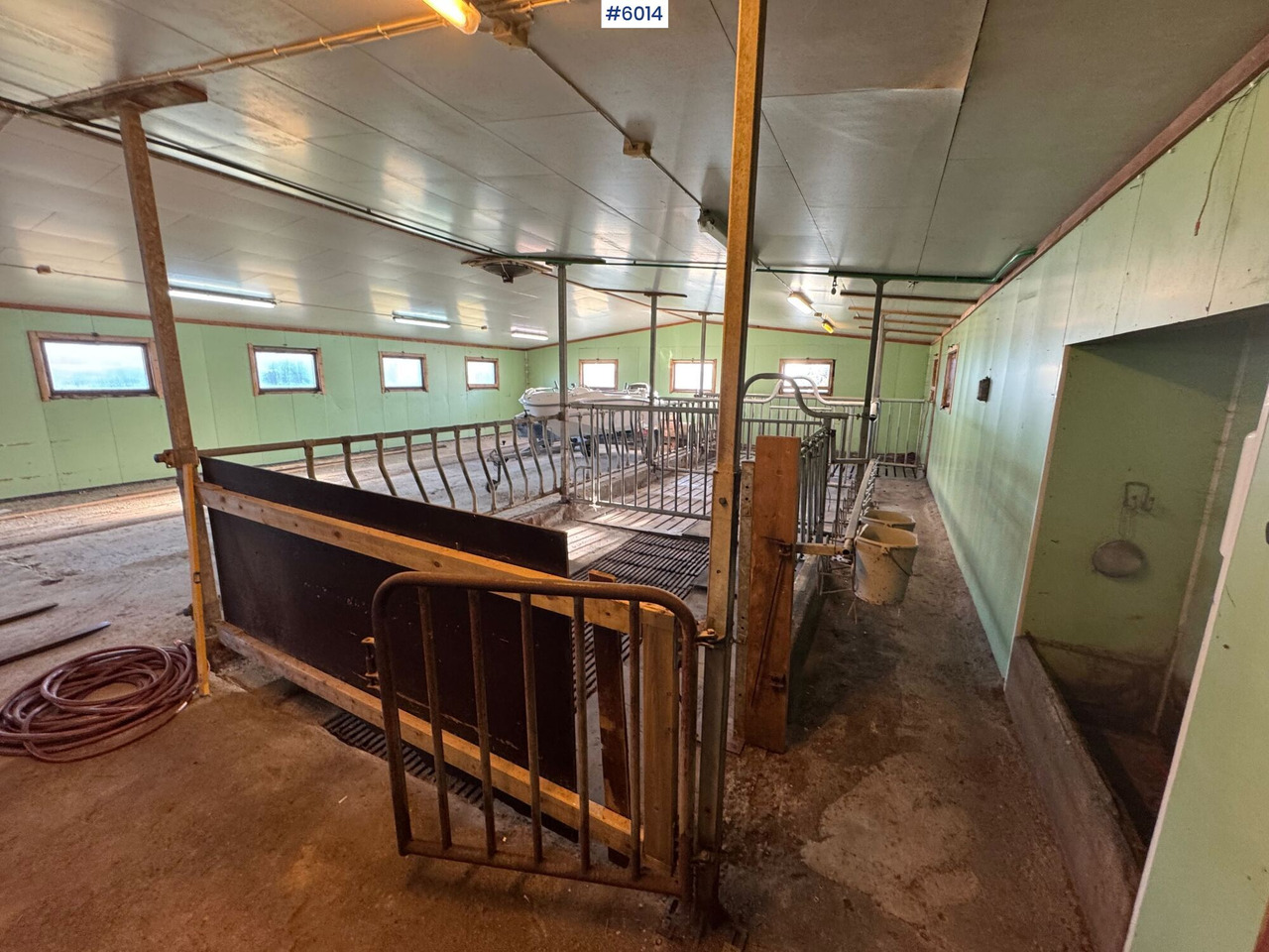 Catchment fronts and gates – space for 20–25 cows - Maquinaria ganadera: foto 4 Catchment fronts and gates – space for 20–25 cows - Maquinaria ganadera: foto 4