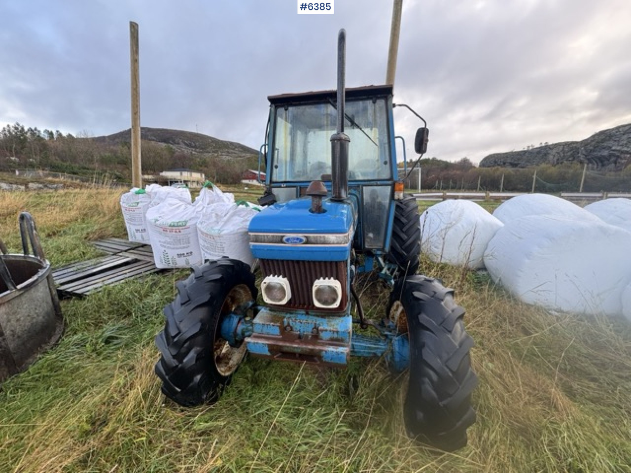 Ford 4610 4x4 tractor. 3,561 hours! - Tractor: foto 3 Ford 4610 4x4 tractor. 3,561 hours! - Tractor: foto 3