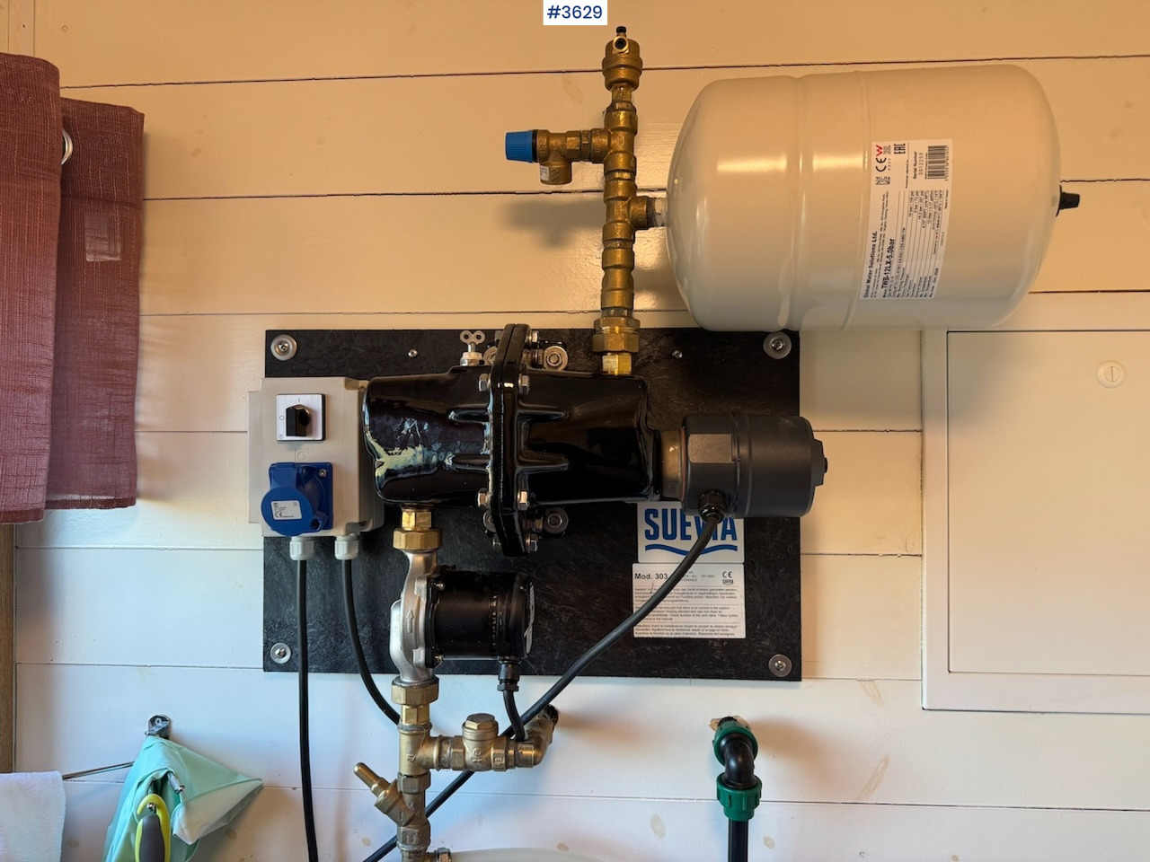 Hot water system for animals. - Maquinaria ganadera: foto 1 Hot water system for animals. - Maquinaria ganadera: foto 1