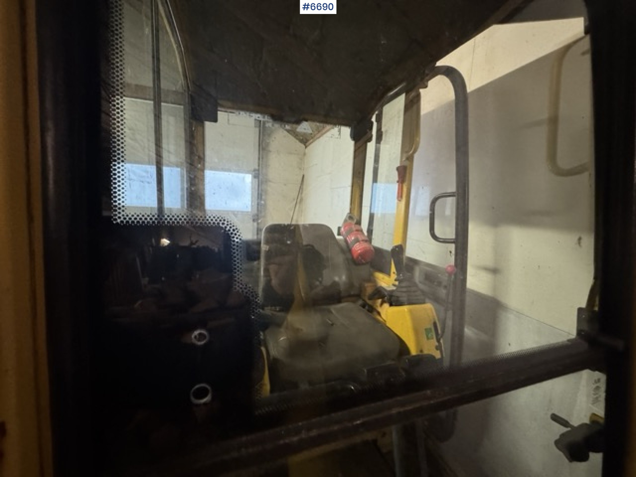 Excavadora Komatsu PC15R excavator with 2 buckets!: foto 15