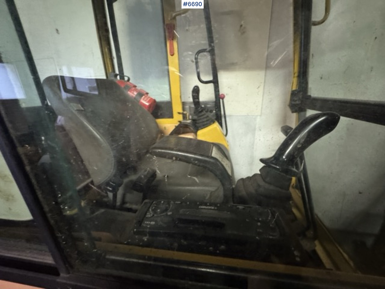 Excavadora Komatsu PC15R excavator with 2 buckets!: foto 13