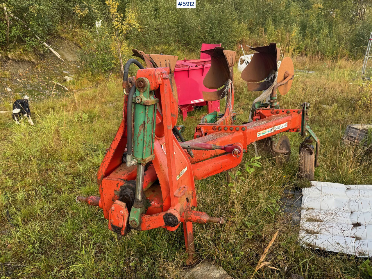 Kverneland 3-furrow reversible plough - Equipo para trabajo del suelo: foto 5 Kverneland 3-furrow reversible plough - Equipo para trabajo del suelo: foto 5