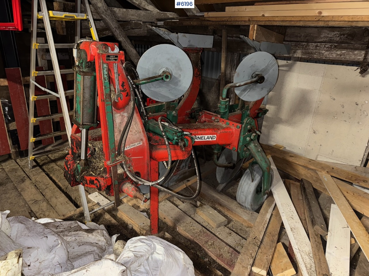 Kverneland Mod. E 3 2-furrow reversible plough. - Equipo para trabajo del suelo: foto 3 Kverneland Mod. E 3 2-furrow reversible plough. - Equipo para trabajo del suelo: foto 3