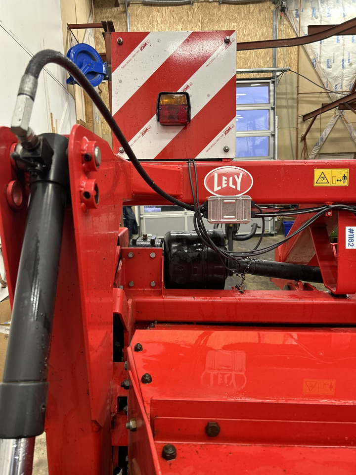 Lely 320 PC Mower - Maquinaria de henificación: foto 4 Lely 320 PC Mower - Maquinaria de henificación: foto 4