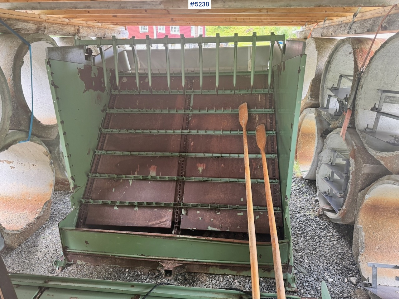 Silo with feed table and fans. Disassembled. - Maquinaria ganadera: foto 1 Silo with feed table and fans. Disassembled. - Maquinaria ganadera: foto 1