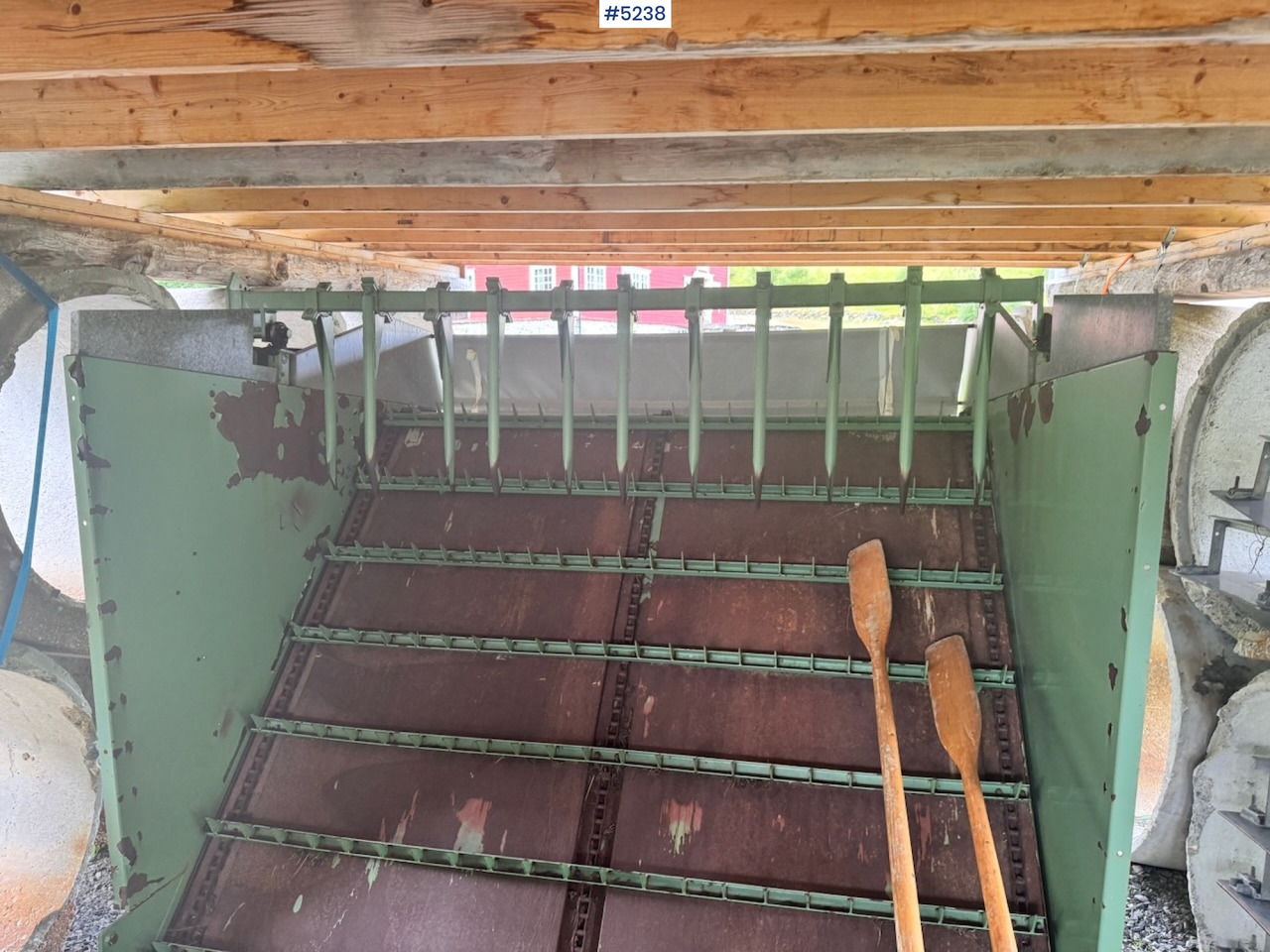 Silo with feed table and fans. Disassembled. - Maquinaria ganadera: foto 3 Silo with feed table and fans. Disassembled. - Maquinaria ganadera: foto 3