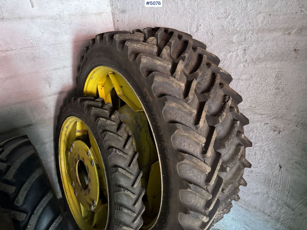 Sprayer Wheels (used on a John Deere 6830) - Pulverizador: foto 1 Sprayer Wheels (used on a John Deere 6830) - Pulverizador: foto 1