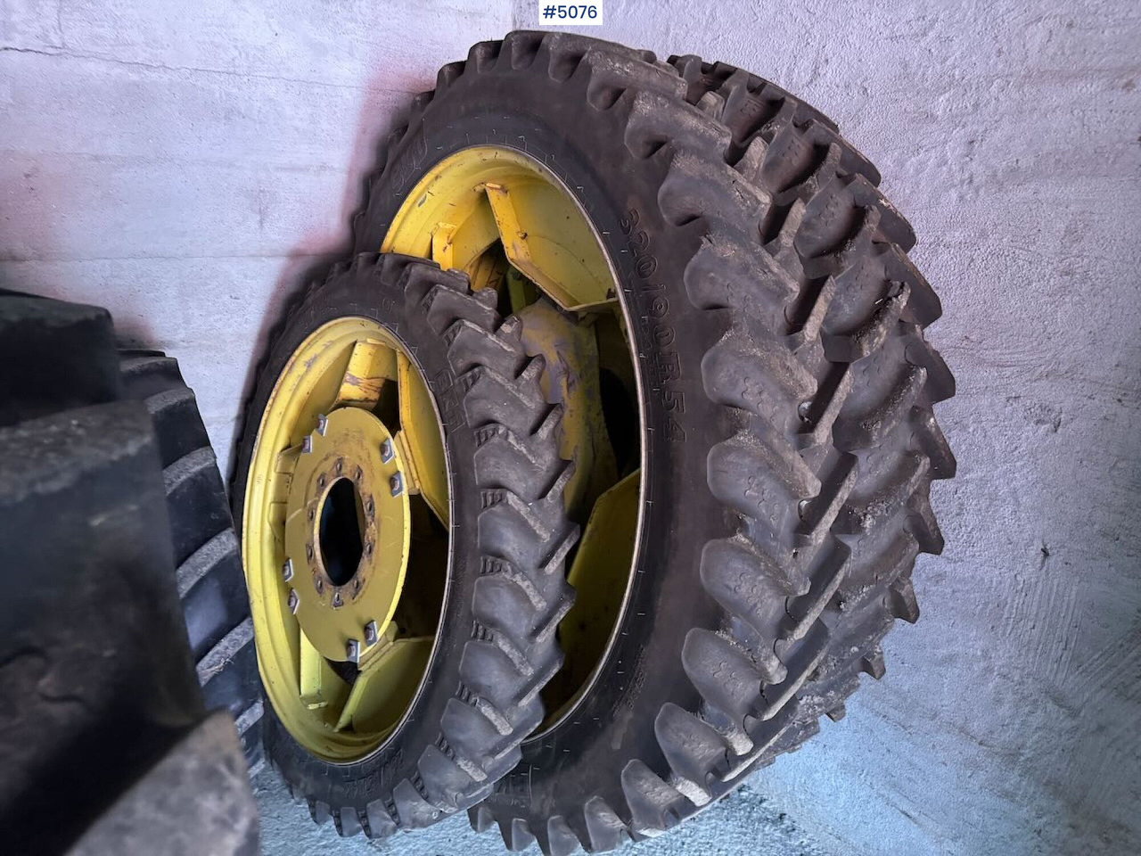 Sprayer Wheels (used on a John Deere 6830) - Pulverizador: foto 2 Sprayer Wheels (used on a John Deere 6830) - Pulverizador: foto 2
