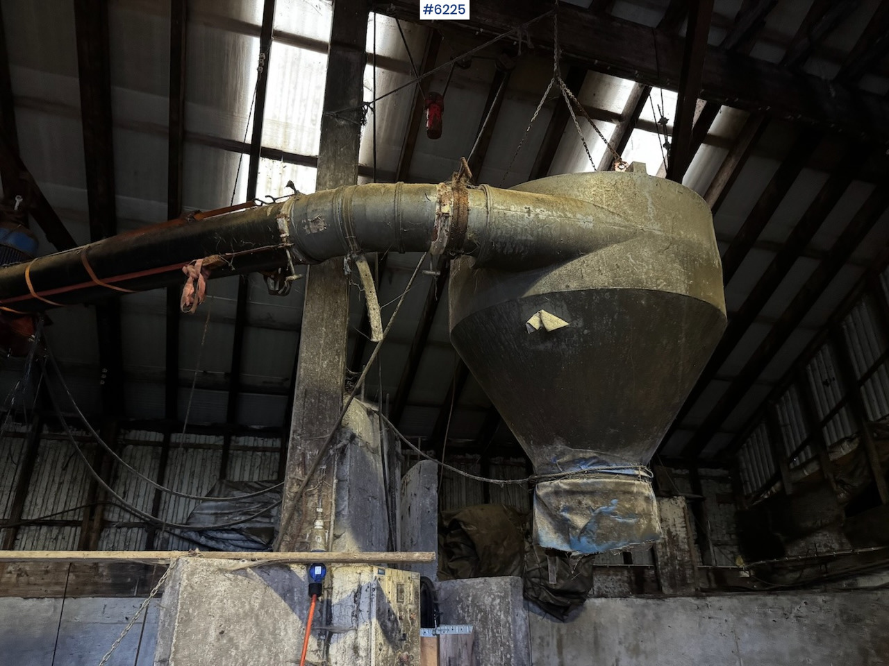 TKS Filling Auger - Maquinaria ganadera: foto 1 TKS Filling Auger - Maquinaria ganadera: foto 1