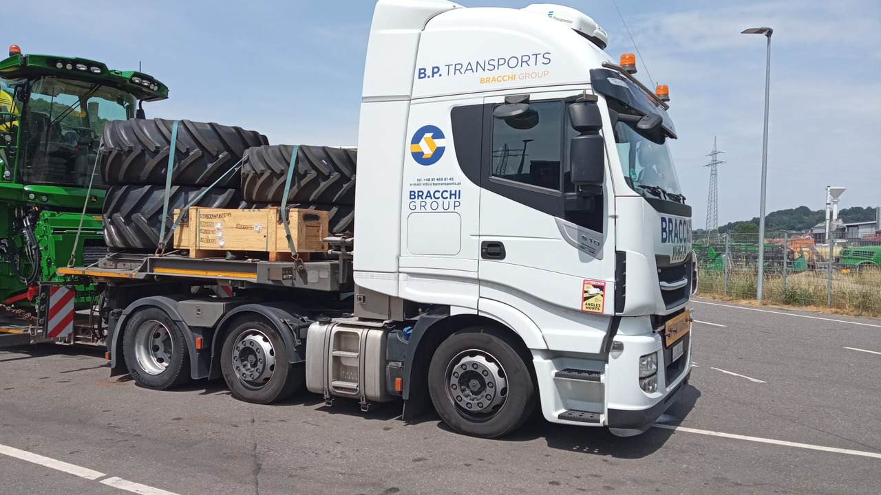 IVECO IVECO STRALIS 510 Hi-Way AS 440STX/P Euro VI z salonu Italia - Cabeza tractora: foto 3 IVECO IVECO STRALIS 510 Hi-Way AS 440STX/P Euro VI z salonu Italia - Cabeza tractora: foto 3