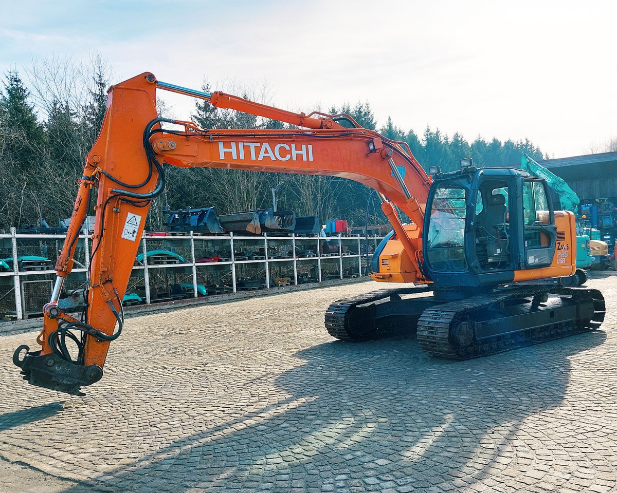 Hitachi ZX225USRLC - Excavadora de cadenas: foto 1 Hitachi ZX225USRLC - Excavadora de cadenas: foto 1