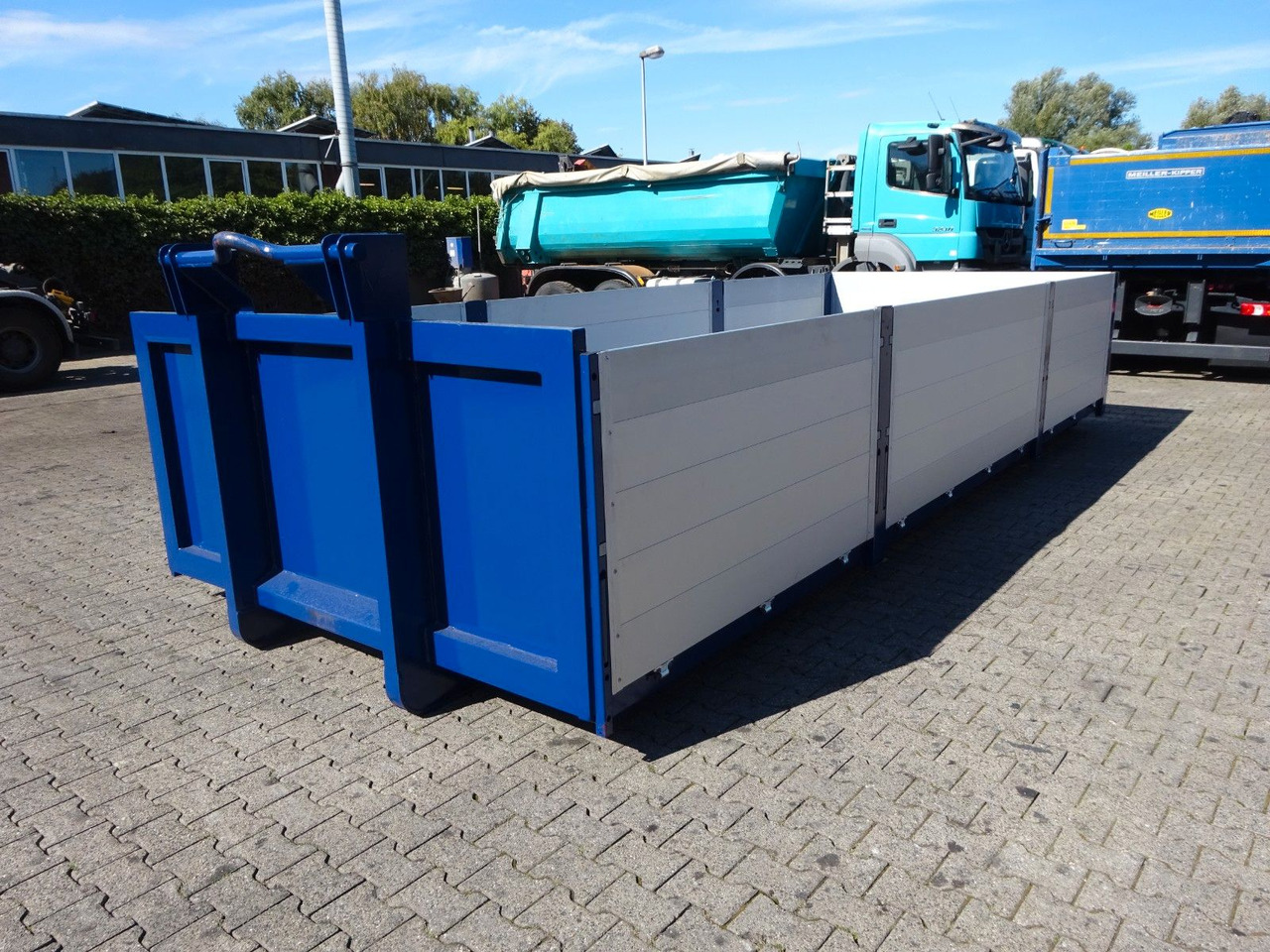 12 cbm Abrollcontainer Pritsche - Camión multibasculante: foto 5 12 cbm Abrollcontainer Pritsche - Camión multibasculante: foto 5