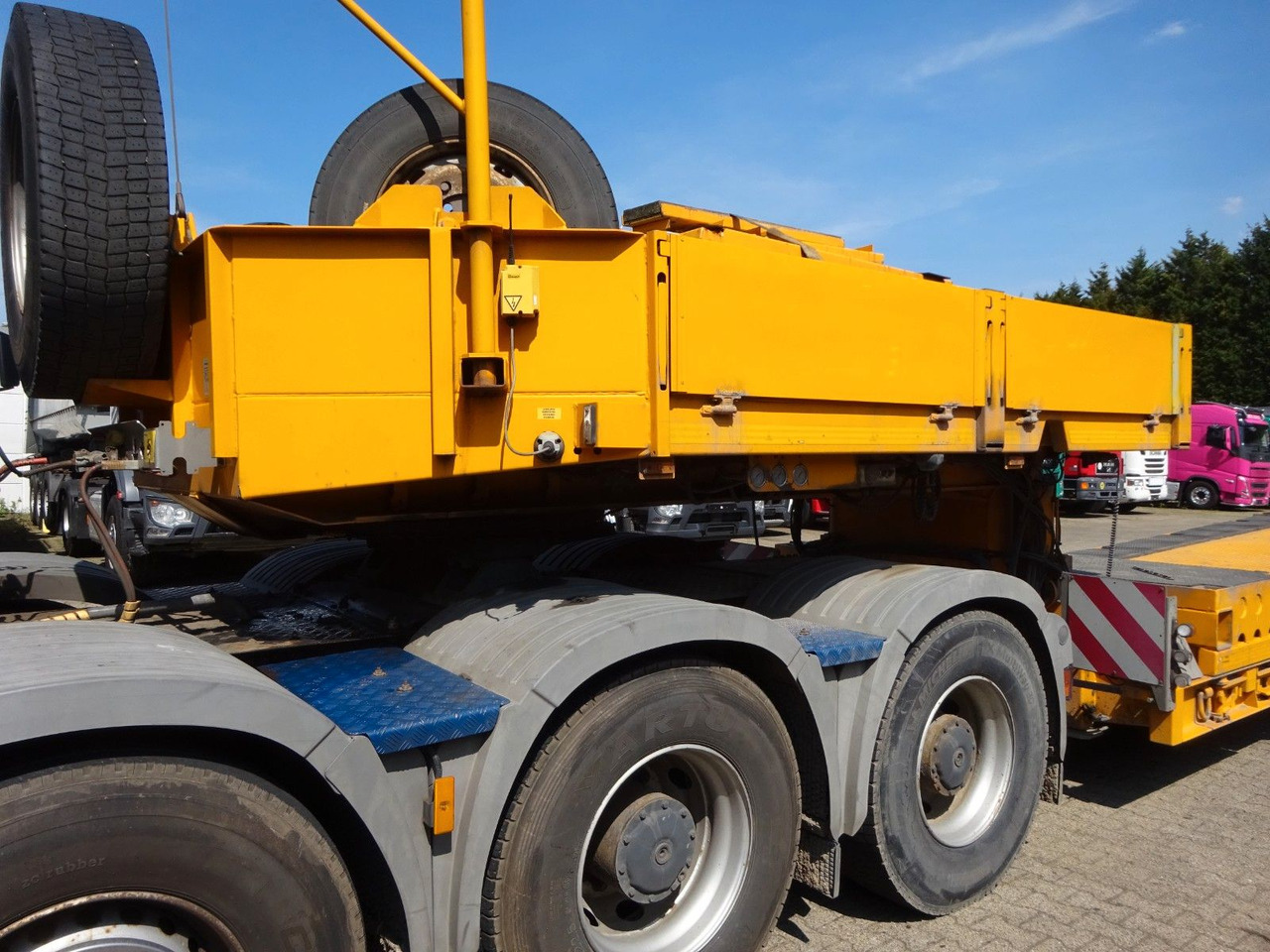 Faymonville 4 Achser Tiefbett abnehmbarem S-Hals ausziehbar - Semirremolque góndola rebajadas: foto 3 Faymonville 4 Achser Tiefbett abnehmbarem S-Hals ausziehbar - Semirremolque góndola rebajadas: foto 3