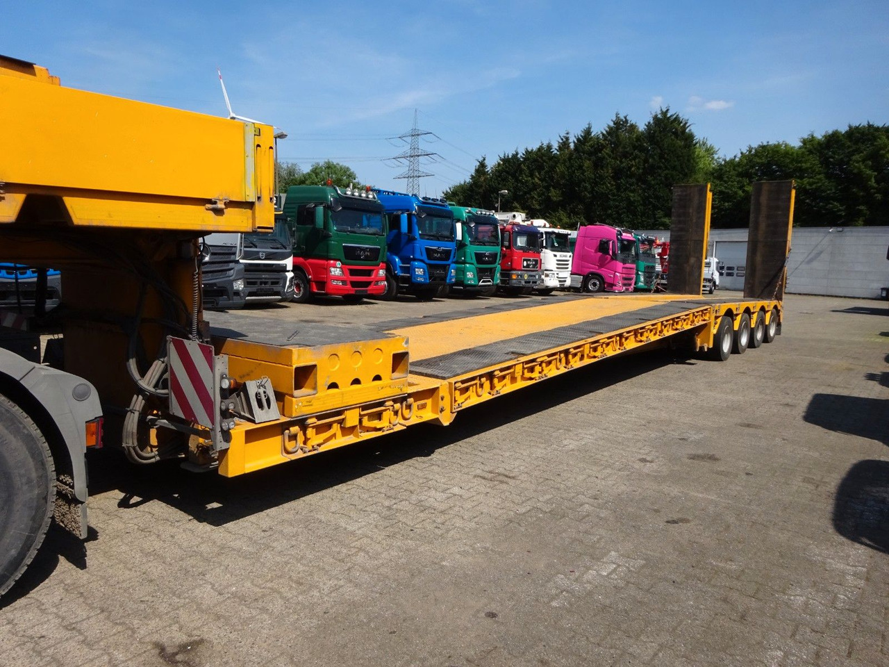 Faymonville 4 Achser Tiefbett abnehmbarem S-Hals ausziehbar - Semirremolque góndola rebajadas: foto 1 Faymonville 4 Achser Tiefbett abnehmbarem S-Hals ausziehbar - Semirremolque góndola rebajadas: foto 1