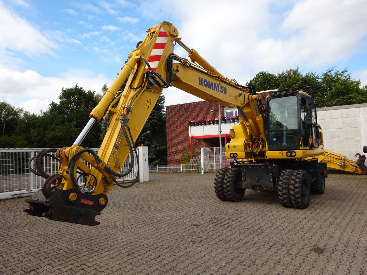 Komatsu PW180-11 - Excavadora de ruedas: foto 4 Komatsu PW180-11 - Excavadora de ruedas: foto 4