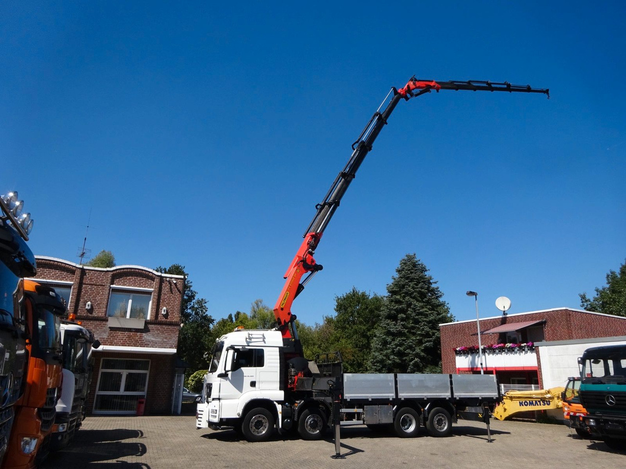 MAN 35.480 HYDRO TGS Pritsche + PK 65002 Kran 8x2-4 - Camión grúa: foto 3 MAN 35.480 HYDRO TGS Pritsche + PK 65002 Kran 8x2-4 - Camión grúa: foto 3