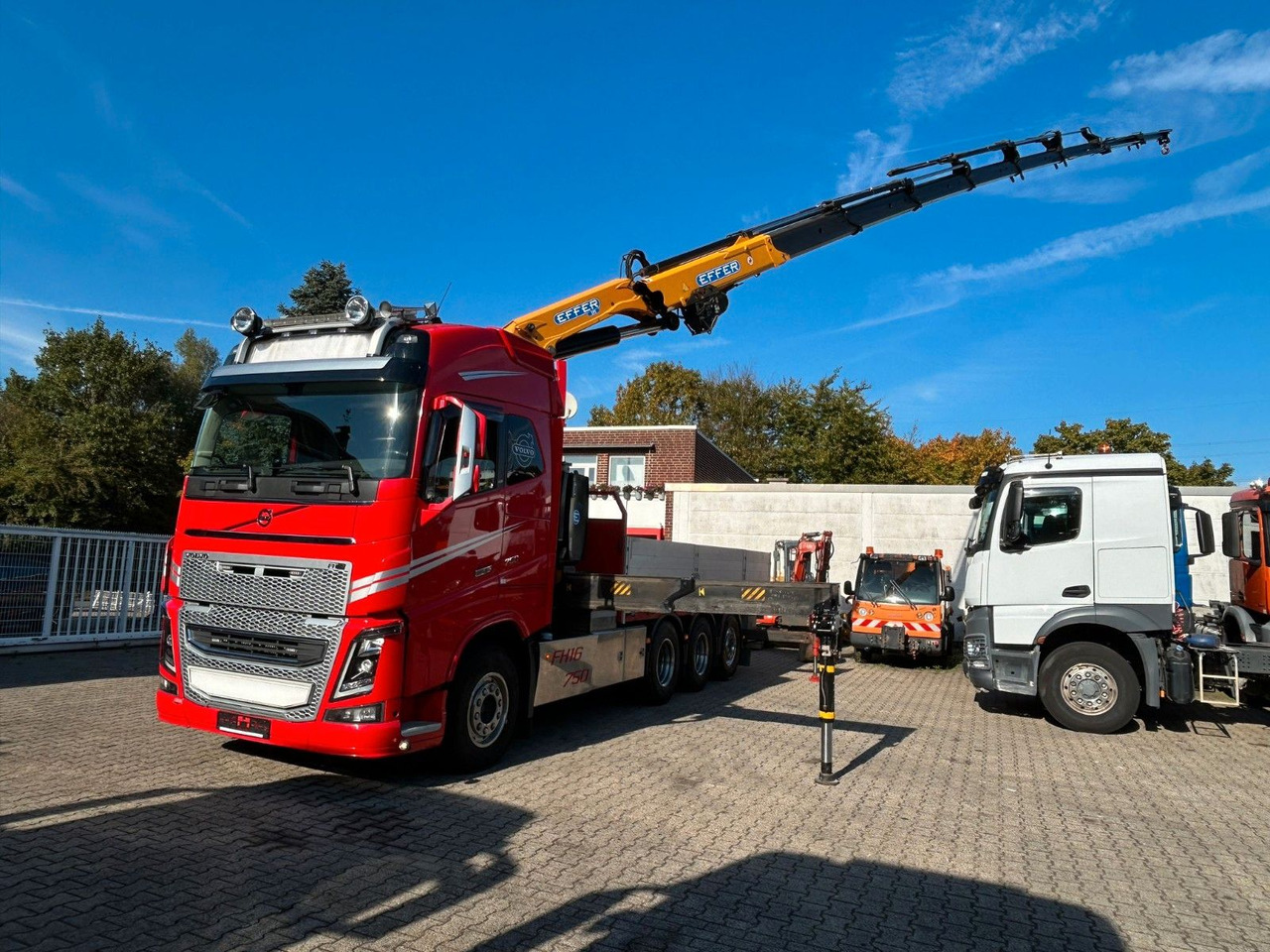 Volvo Autokran FH16 750 Pritsche EFFER 395/8S Lenk - Camión grúa: foto 1 Volvo Autokran FH16 750 Pritsche EFFER 395/8S Lenk - Camión grúa: foto 1