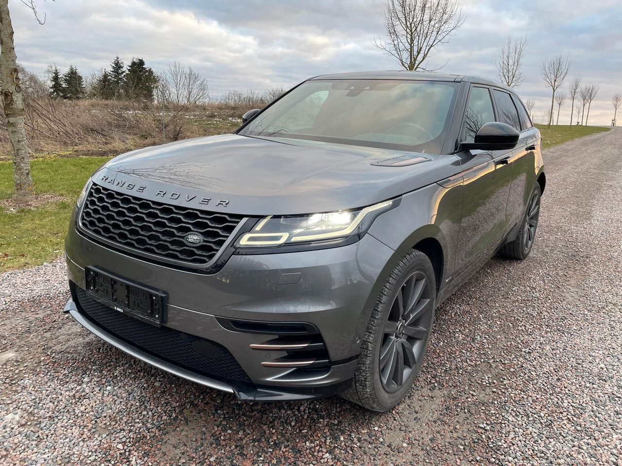 Land Rover Range Rover Velar R-Dynamic 3.0D 4WD Land Rover Range Rover Velar R-Dynamic 3.0D 4WD *RESERVED - SUV/ Todoterreno: foto 2 Land Rover Range Rover Velar R-Dynamic 3.0D 4WD Land Rover Range Rover Velar R-Dynamic 3.0D 4WD *RESERVED - SUV/ Todoterreno: foto 2