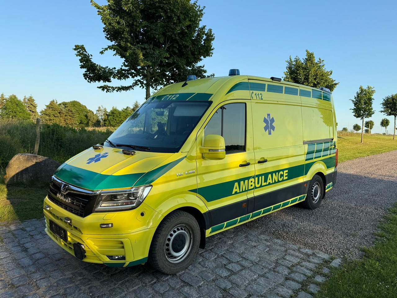 MAN TGE 4.180 Ambulance * 29 800 € netto *RESERVED - Ambulancia: foto 2 MAN TGE 4.180 Ambulance * 29 800 € netto *RESERVED - Ambulancia: foto 2