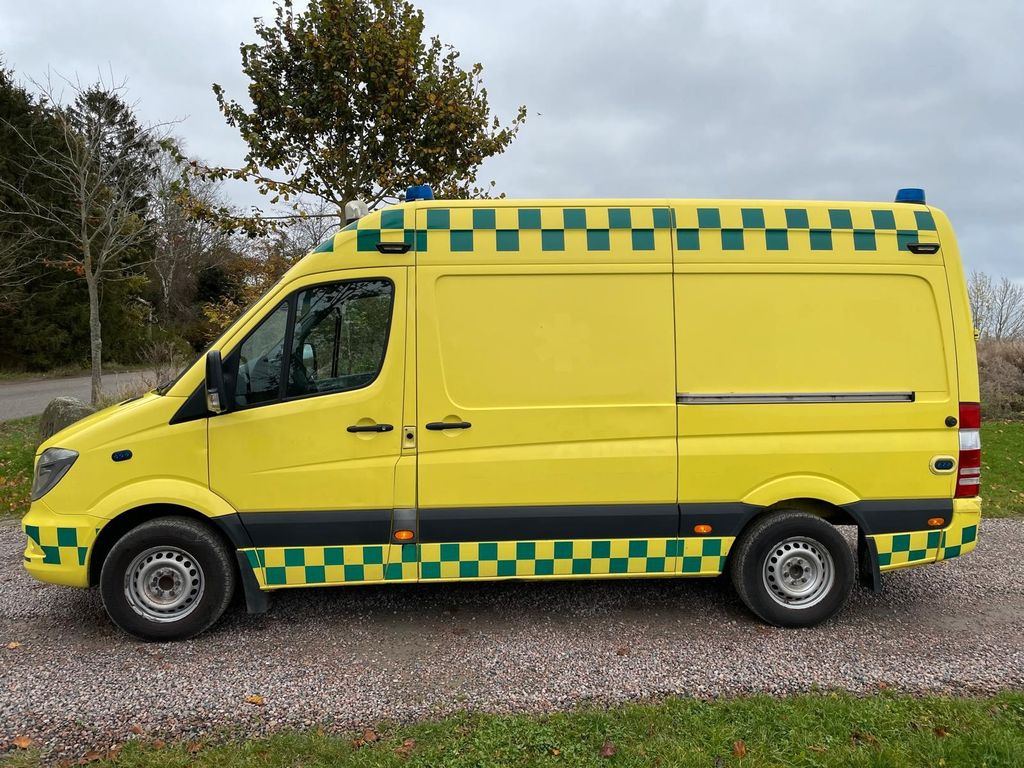 Mercedes-Benz Sprinter II 316 CDI Aut Ambulance - Furgón: foto 2 Mercedes-Benz Sprinter II 316 CDI Aut Ambulance - Furgón: foto 2