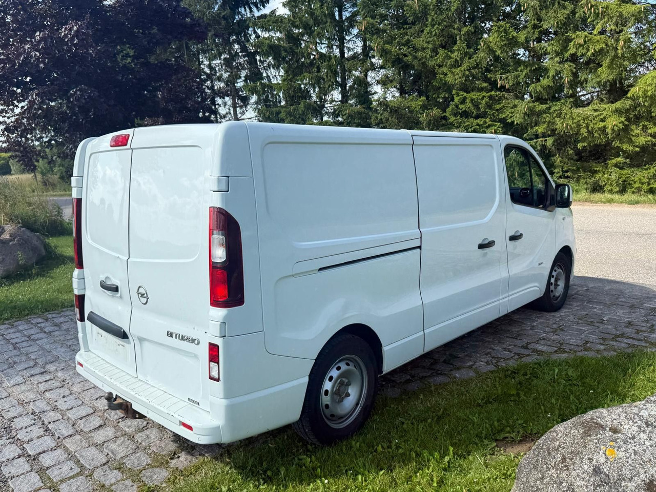 Opel Vivaro 1.6 cdti BiTurbo LANG *6000€ netto - Furgoneta pequeña: foto 4 Opel Vivaro 1.6 cdti BiTurbo LANG *6000€ netto - Furgoneta pequeña: foto 4