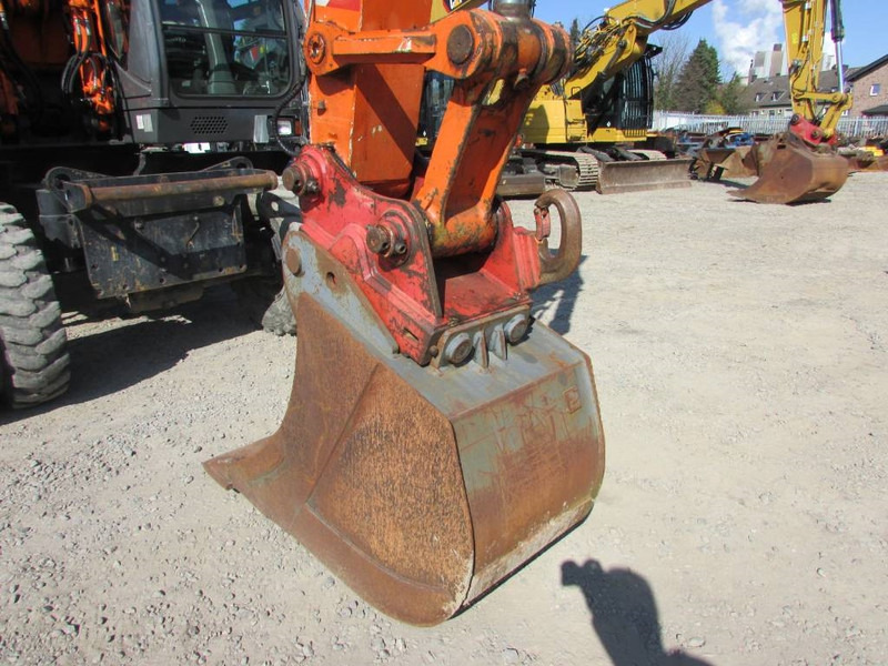Hitachi ZX 140 W-3 Mobilbagger 43.000 EUR / Klima - Excavadora de ruedas: foto 4 Hitachi ZX 140 W-3 Mobilbagger 43.000 EUR / Klima - Excavadora de ruedas: foto 4