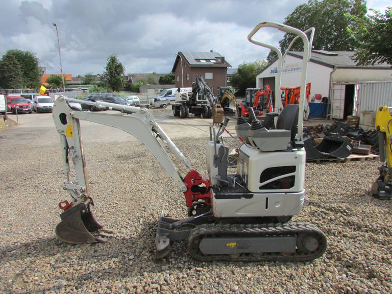 Takeuchi TB 210 R Minibagger 14.500 EUR - Miniexcavadora: foto 1 Takeuchi TB 210 R Minibagger 14.500 EUR - Miniexcavadora: foto 1