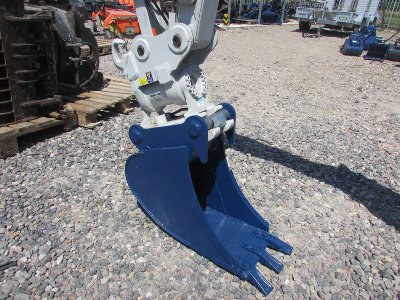 Takeuchi TB 225 Minibagger 44.000 EUR - Miniexcavadora: foto 3 Takeuchi TB 225 Minibagger 44.000 EUR - Miniexcavadora: foto 3