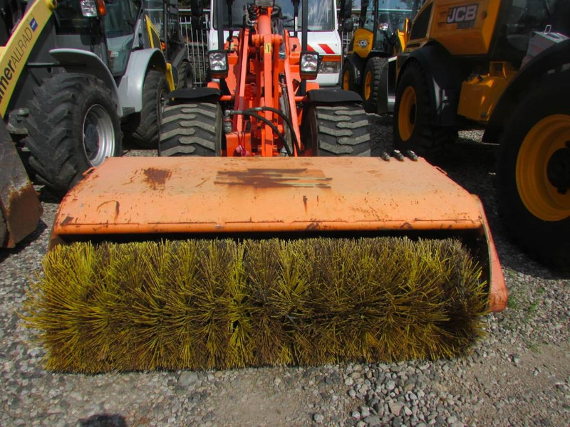 Vangaever Typ 05BB1525 Anbaukehrmaschine 1.500 EUR - Barredora cucharón para Maquinaria de construcción: foto 2 Vangaever Typ 05BB1525 Anbaukehrmaschine 1.500 EUR - Barredora cucharón para Maquinaria de construcción: foto 2